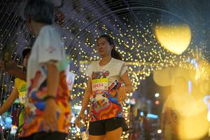 BIB: 50424
                            <button type="button" onclick="openModal(21750531)" class="btn btn-primary btn-sm float-right btn-popup" data-toggle="modal" data-target=".modal-high-quality">
                        <i class="fas fa-shopping-cart"></i> Add to Cart
                    </button>
                                            <button type="button" onclick="isThisMe(21750531, true)" class="btn btn-success btn-sm float-right btn-popup btn-isme hidden" data-toggle="tooltip" data-placement="bottom" title="นี่คือรูปของคุณใช่ไหม คลิกที่นี่เพื่อเอาเข้าอัลบั้ม">
                        <i class="fas fa-plus"></i> Add to album
                    </button>
                    <button type="button" onclick="isThisMe(21750531, false)" class="btn btn-warning btn-sm float-right btn-popup btn-isnotme hidden">
                        <i class="fas fa-ban"></i> Remove from album
                    </button>